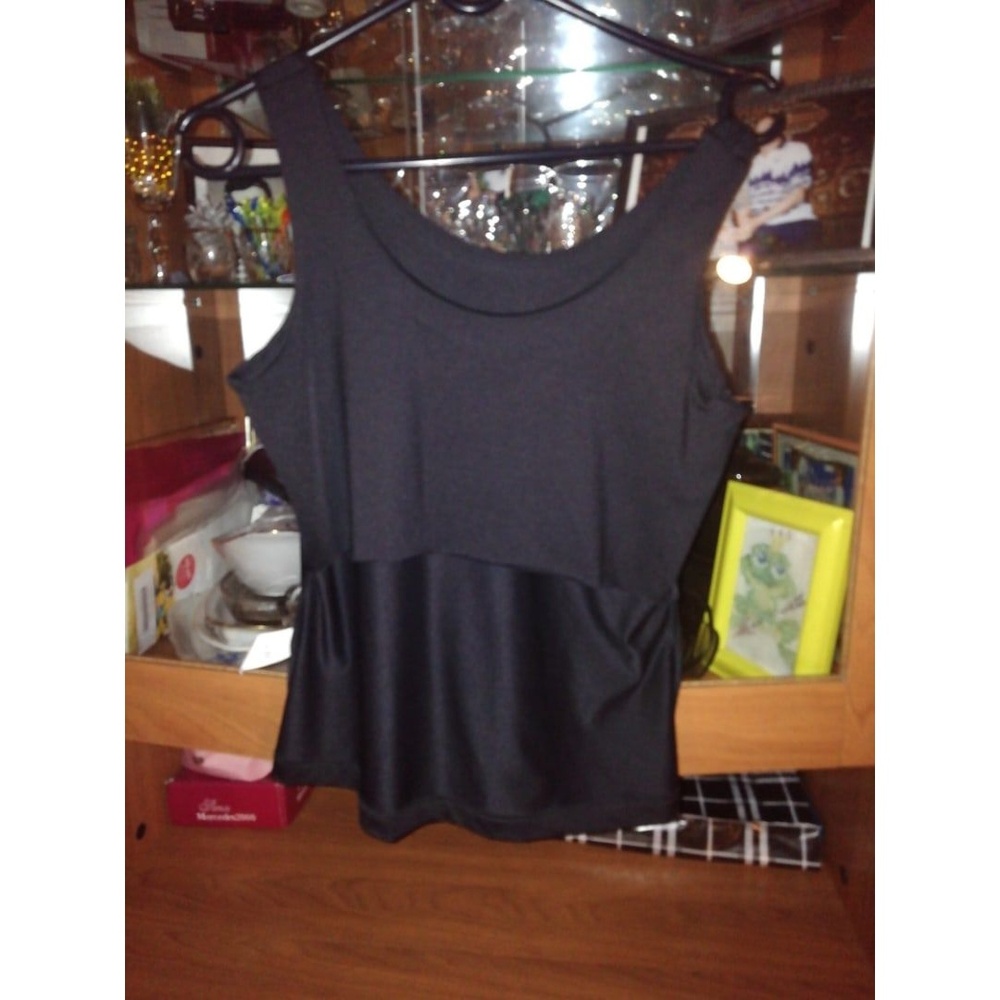 Top Women's Black EUC Layered design